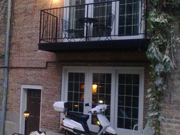 2nd image of 921 N La Salle Dr APT 5