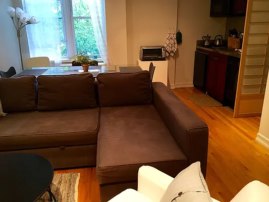 Rented by TurfNYC | media 23