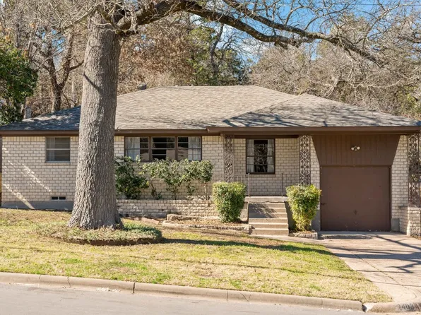 2403 Santa Cruz Dr, Dallas, TX 75227
