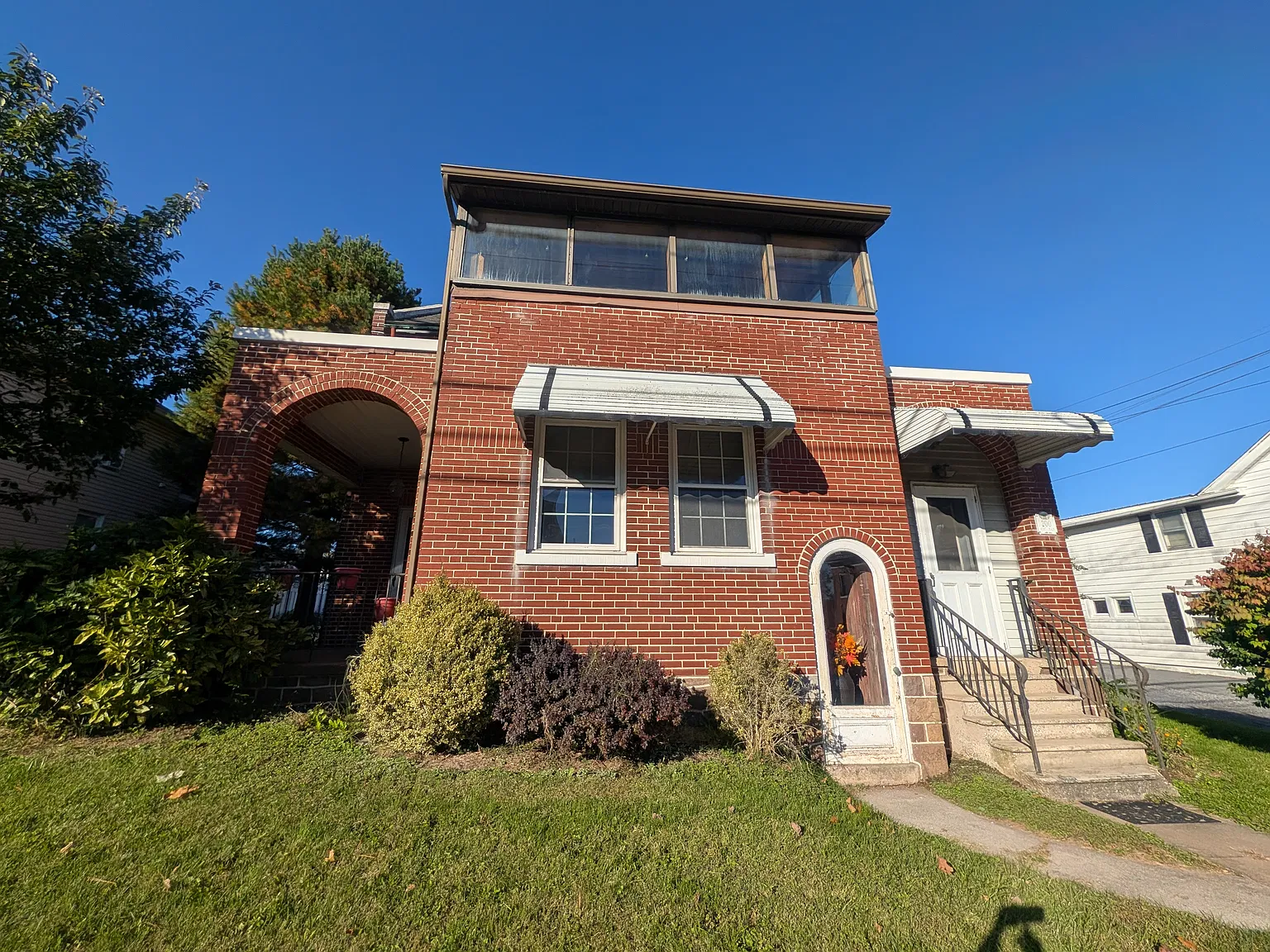 3 bed, 1.5 bath, 1552 sqft, $1,550 — Photo 1