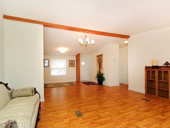 living room to foyer