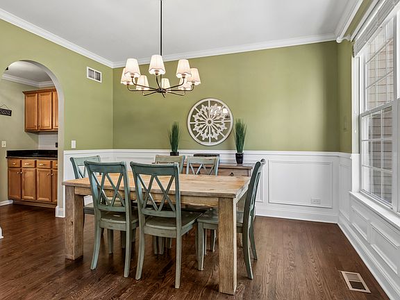 4th image of 3520 Antoine Pl