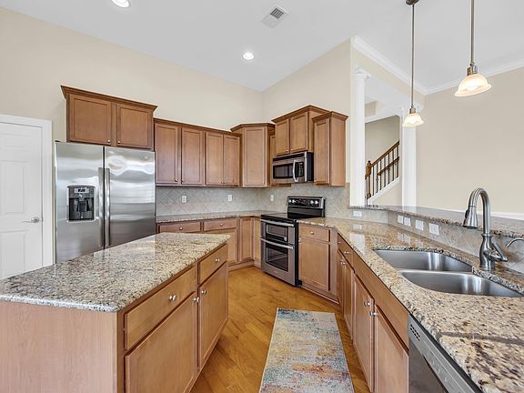 3rd image of 1606 Lake Egret Dr.