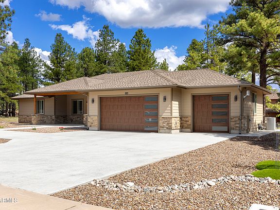 3rd image of 3182 W Northwood Court