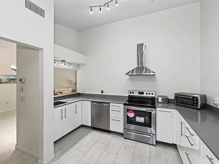 5623 Monte Rosso Rd — Photo 12