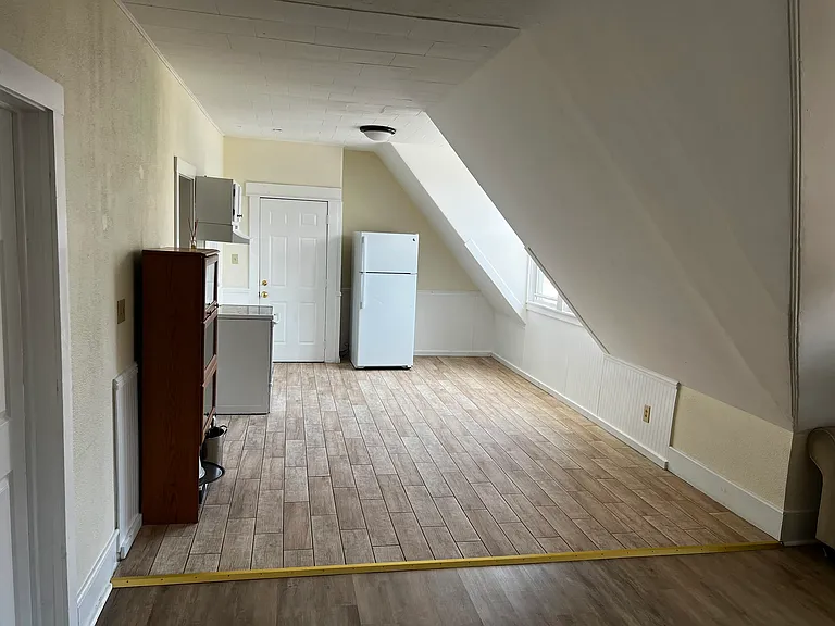 35 Fox St #3 — Photo 5