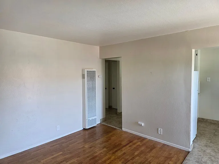 1359 Reeve St — Photo 7