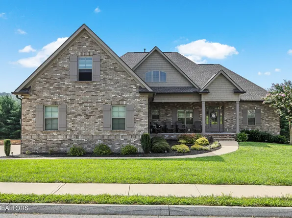 260 Fieldstone Dr, Lenoir City, TN 37772
