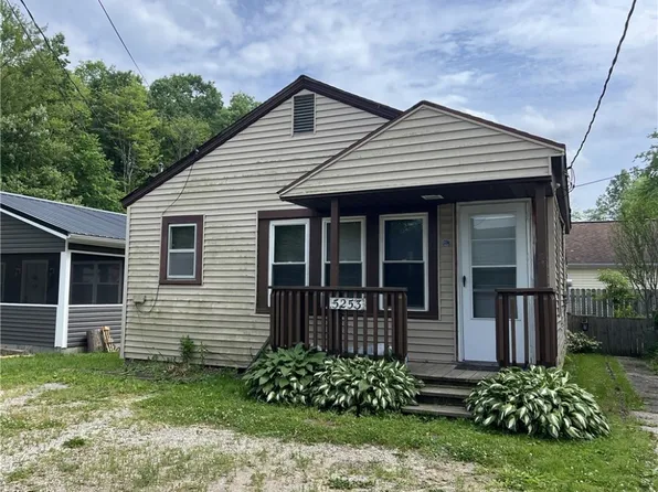 5253 Log Cabin Dr, Geneva, OH 44041