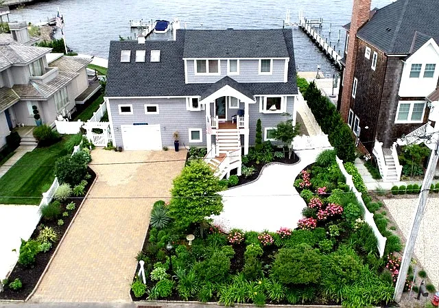 1122 Barnegat Ln photo 1