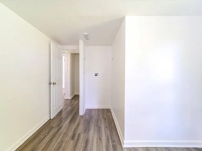629 South Rd — Photo 25