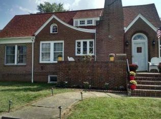 102 E Clay St, Roodhouse, IL 62082