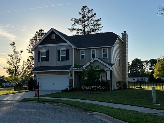 2nd image of 102 Lynn Ct