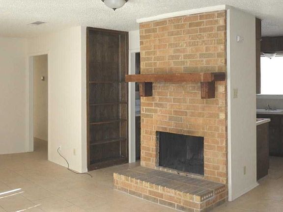 3rd image of 2210 Wheeler Ave Unit A