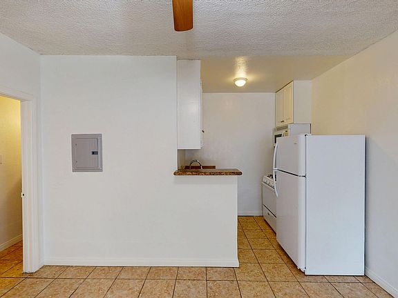 3rd image of 205 E Plymouth St APT 3