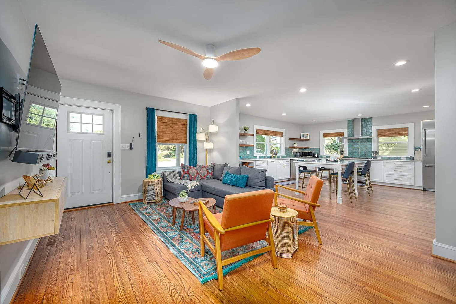 3 bed, 3.0 bath, 2131 sqft, $6,115 — Photo 3