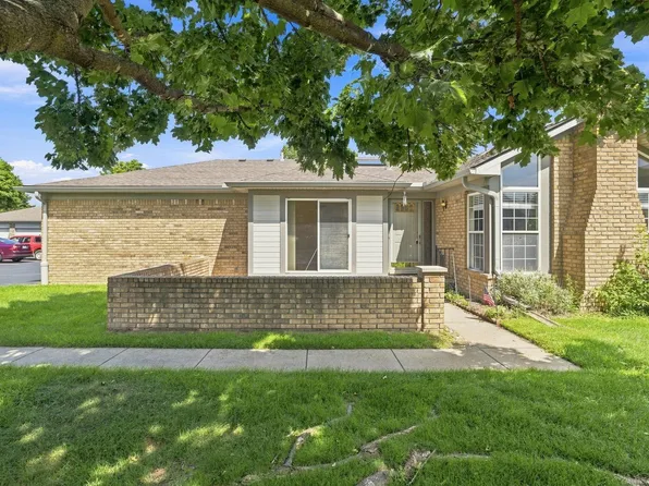 48490 Piedmont Ct, Shelby Township, MI 48315