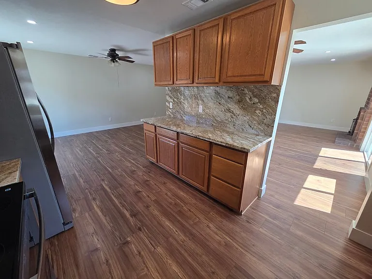 616 Placer Ln — Photo 13
