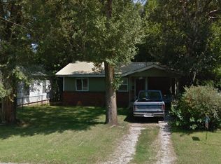 1723 W Lee St, Springfield, MO 65803