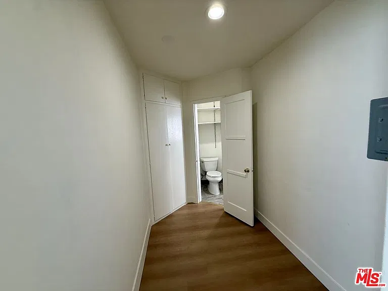 221 S Kenwood St #6 — Photo 5