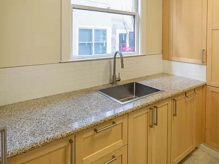 2720 College Ave #2 — Photo 16