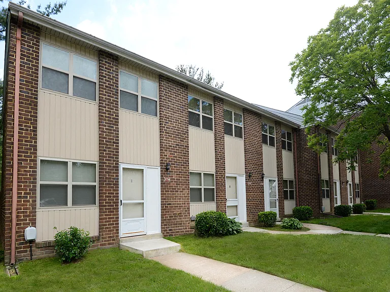 McDonogh Village Apartments & Townhomes — Photo 24