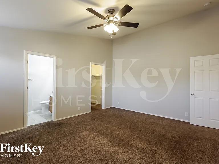 6654 E Rhodes St — Photo 10