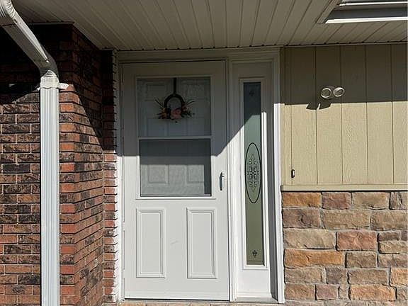 3rd image of 4703 NW Gower Ave