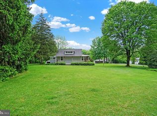 1658 Poplars Rd, York, PA 17408