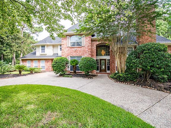 3rd image of 5019 Maple Terrace Dr