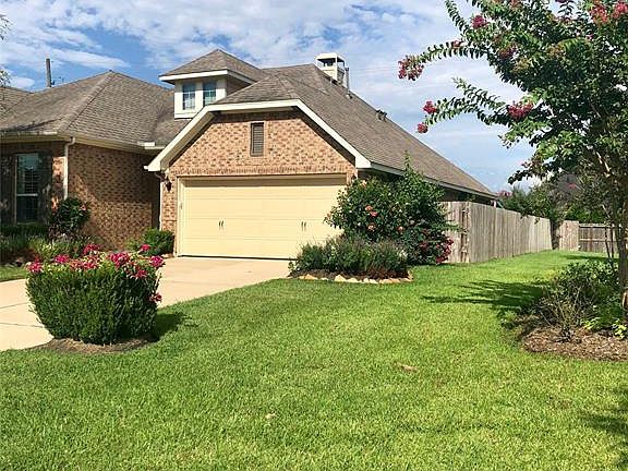 3rd image of 422 Cascade Oaks Ln