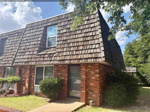 2106 Indian Dr, Enid, OK 73703