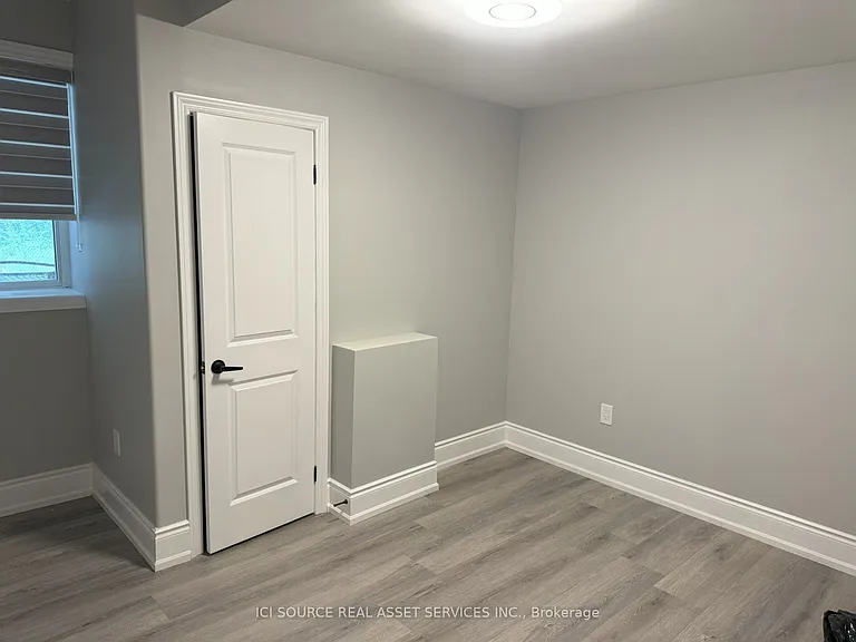 453 Thornborrow Ct #BASEMENT — Photo 8