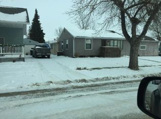 202 3rd St NW, Tioga, ND 58852