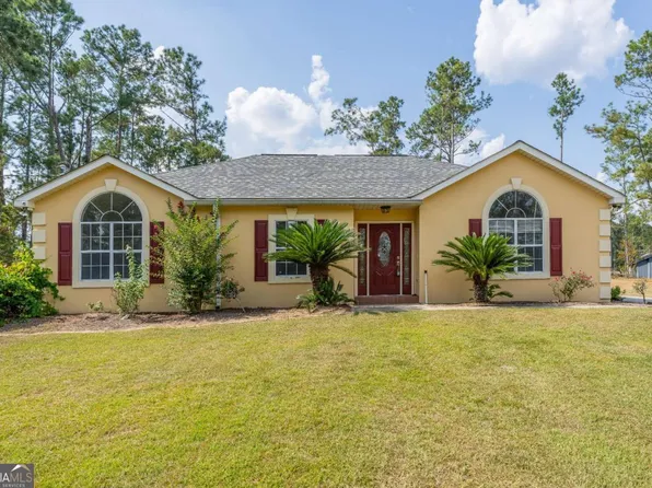 301 Ridge Ln, Douglas, GA 31533