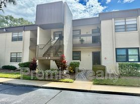 2400 Winding Creek Blvd