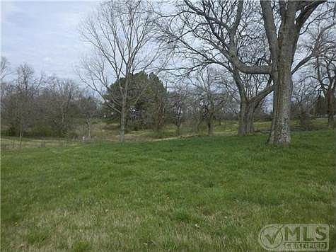 2nd image of 306 Dobbins Pike