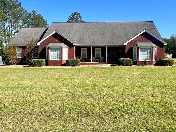 200 Windward Dr, Douglas, GA 31535