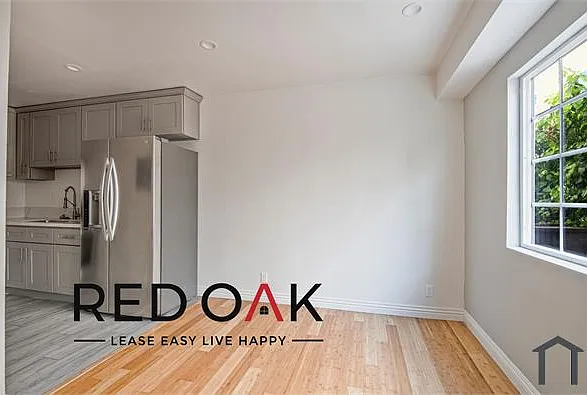 1023 N Hayworth Ave #4 — Photo 3