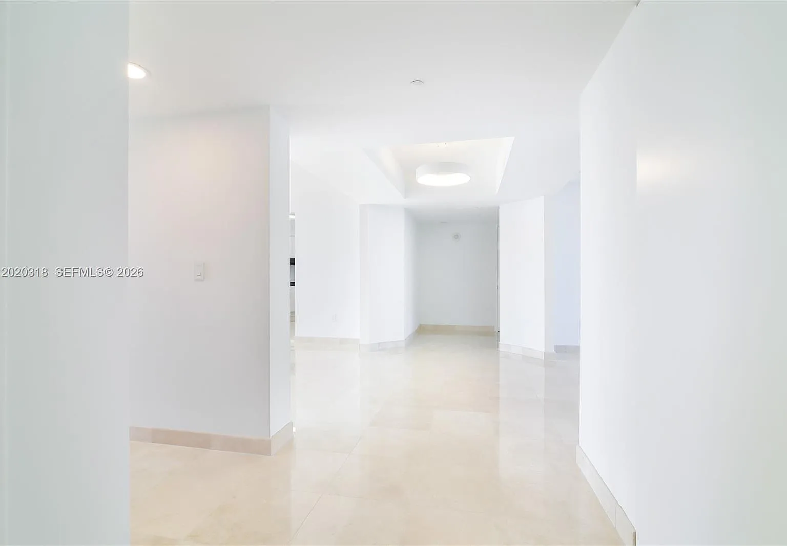 Ocean One Condo — Photo 3