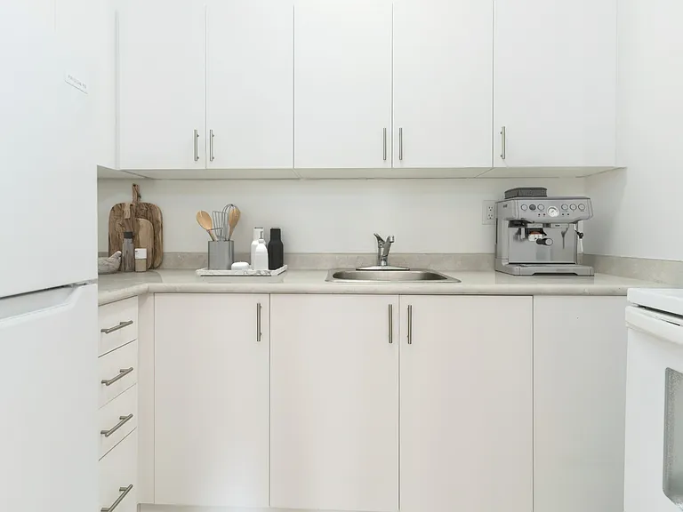 1010 Broadview Ave — Photo 13