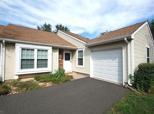 139 Winchester Way, Somerset, NJ 08873