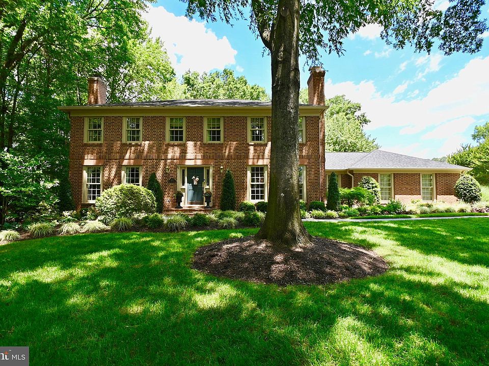1st image of 1602 King James Pl