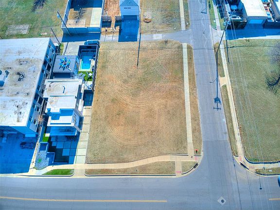 4th image of 526 NW 8th St Lot 19-20