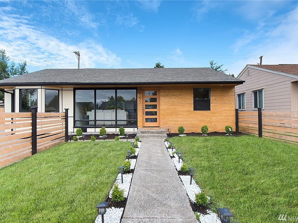 2nd image of 9237 32nd Ave SW