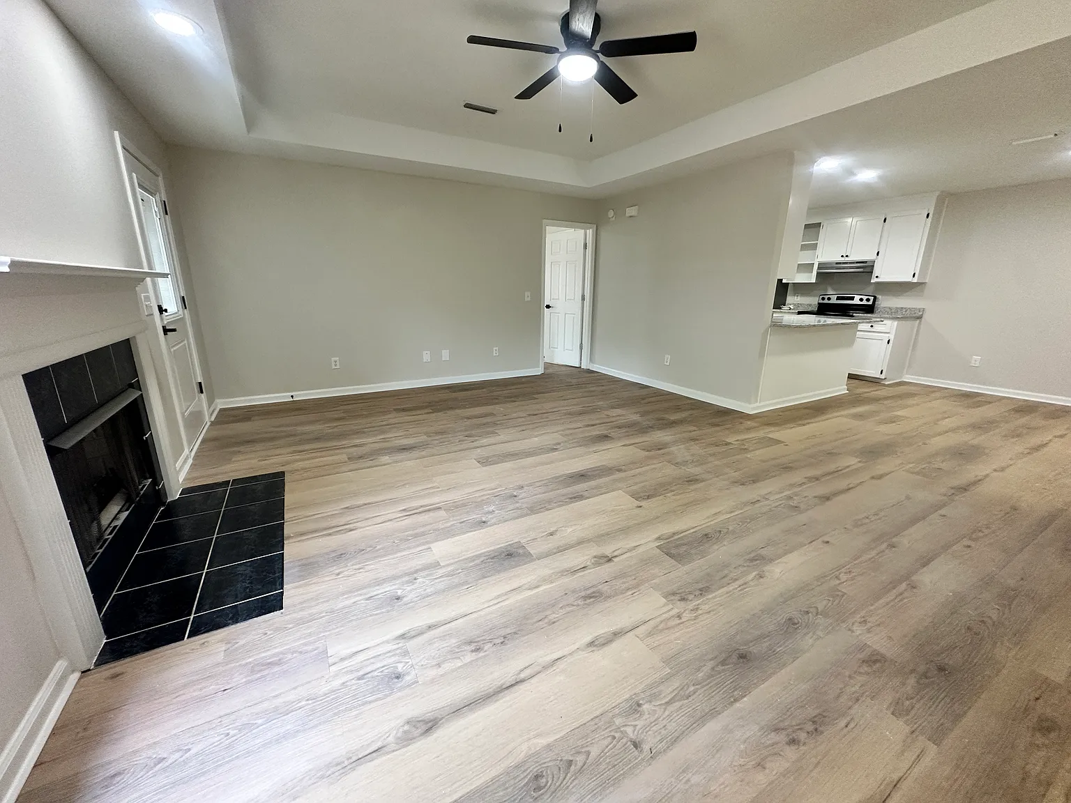 3 bed, 1264 sqft, $1,500 — Photo 2