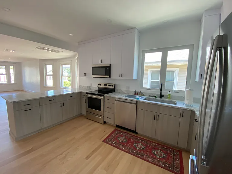 186 Harvard St #186 — Photo 2