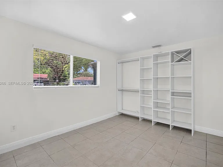 1550 NE 131st Ln #1550 — Photo 8