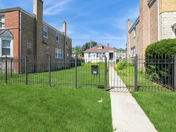 6612 N Mozart St, Chicago, IL 60645
