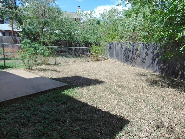 508 Burlwood Ct — Photo 16